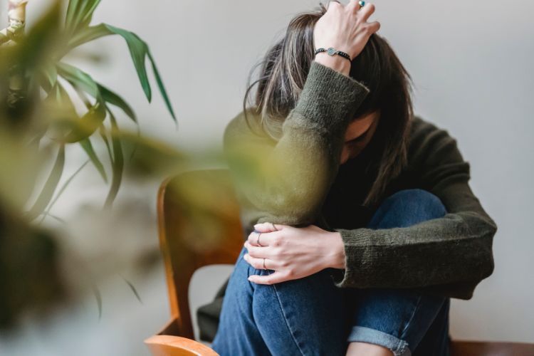 How To Know When Hair Loss Is Causing Emotional Strain